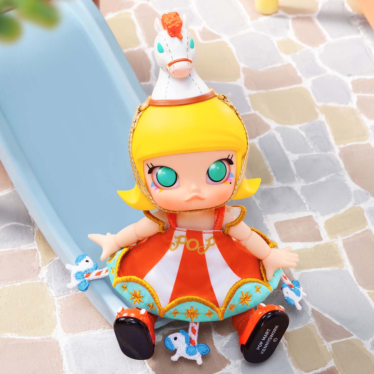 MOLLY Carousel アクションフィギュア　pop mart MEGA ROYAL MOLLY 1000% Shana Chang. Dun Huang-Copy - POP