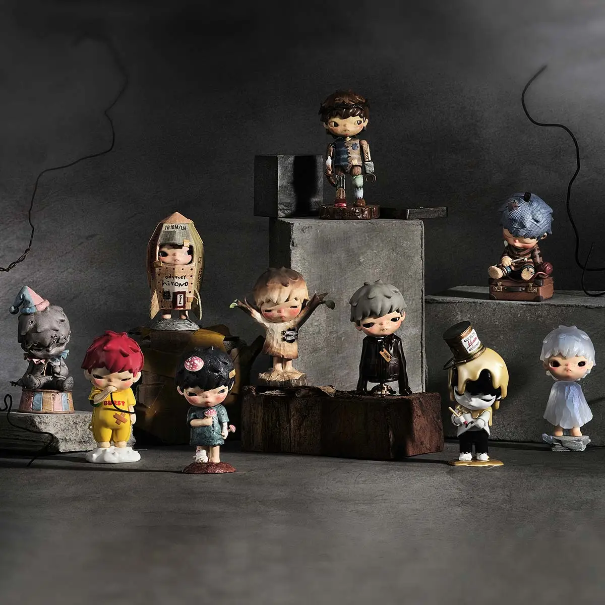 "Hirono - Colección ""Reshape"" Cajas Misteriosas de Figuras Coleccionables   "
