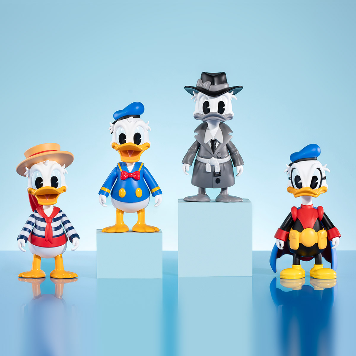 Mickey Famiry POPMART ドナルド　デイジー　ディズニー New PopMart Disney Mickey Family Daisy Duck Vinyl / Plush