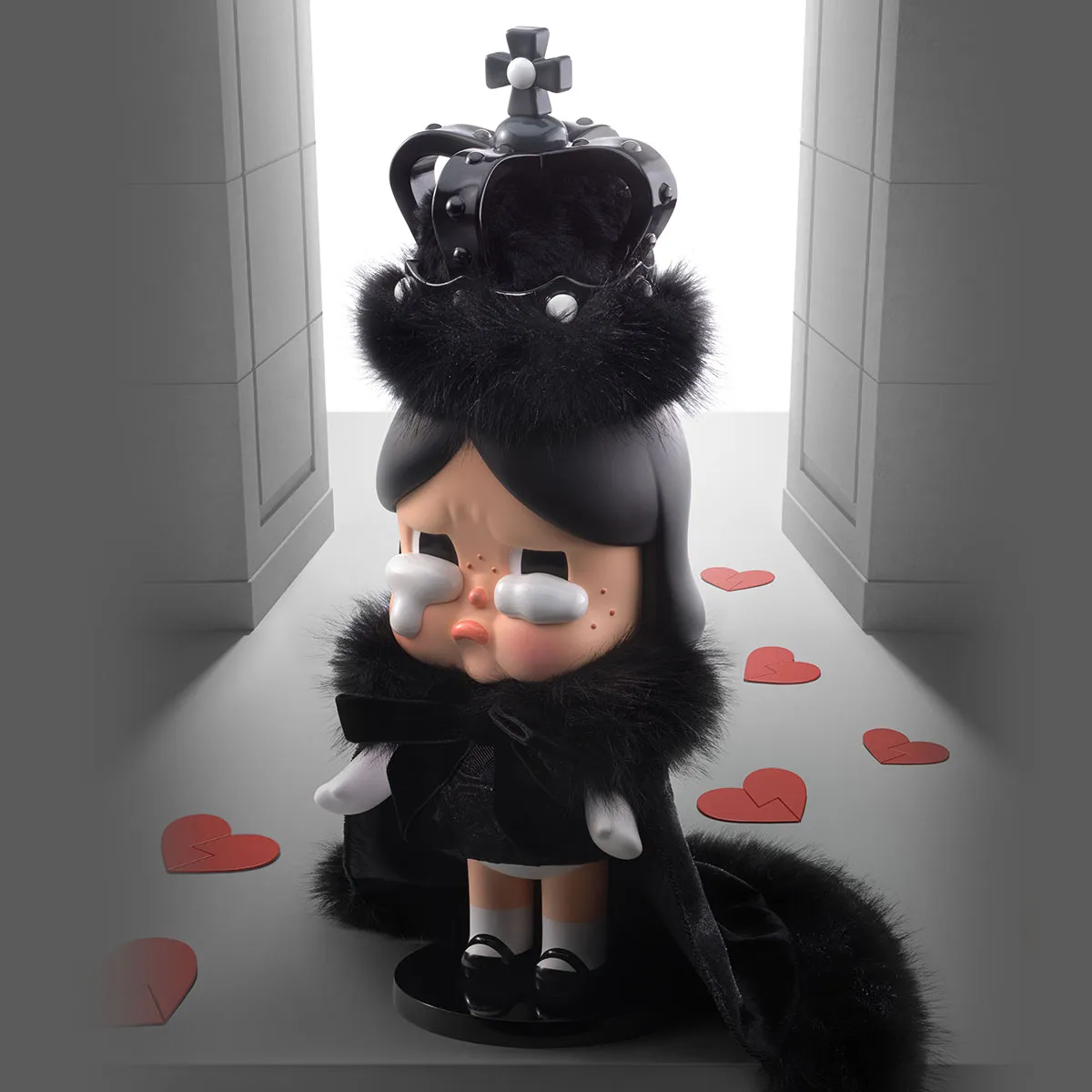 MEGA CRYBABY 400% The Queen of Broken Heart - POP MART (United States)