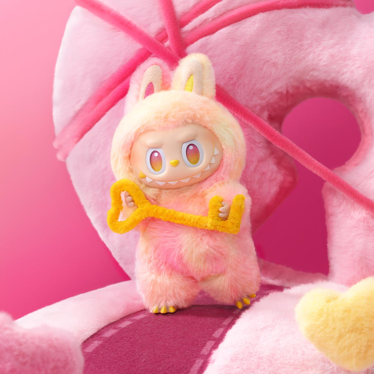 THE MONSTERS Big into Energy Series-Vinyl Plush Pendant