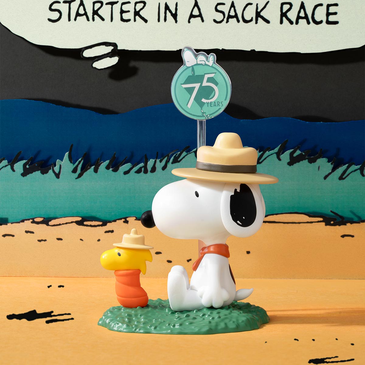 Peanuts 75th Anniversary | Snoopy Comic Life Series Figures