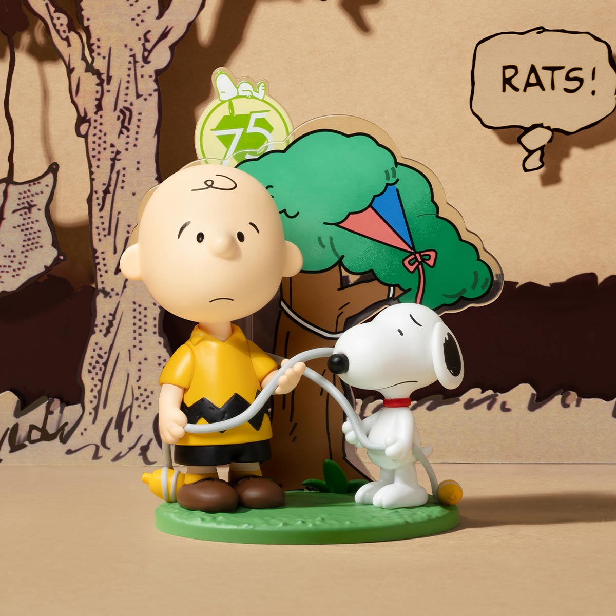 Peanuts 75th Anniversary | Snoopy Comic Life Series Figures
