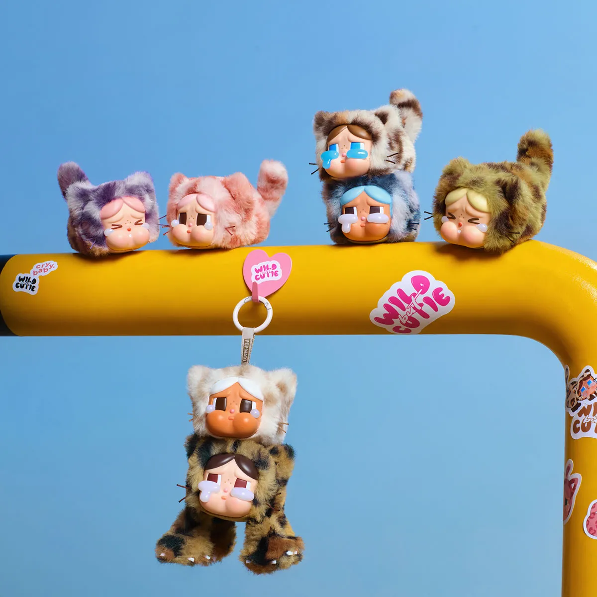 CRYBABY – Colección “Salvaje Pero Tierna” Caja Misteriosa de Llaveros de Peluche