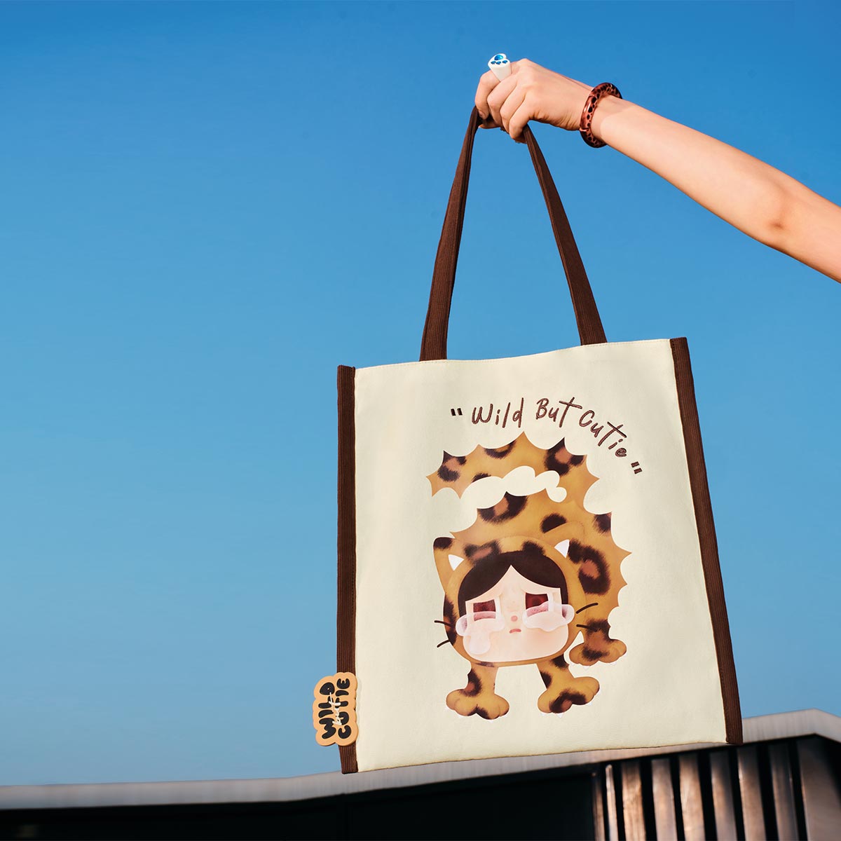 Pop Mart Crybaby – Serie Wild But Cutie (Scatola Cieca) – Nuovo
