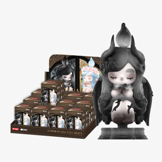 CHAKA Moon Gazing Figure - POP MART (United States)