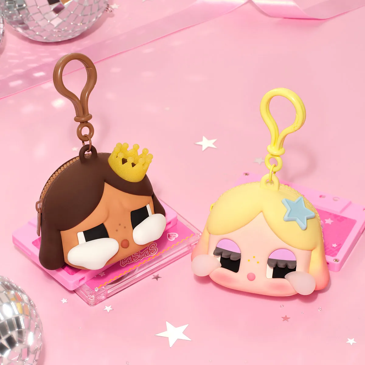 CRYBABY – Colección “La Reina del Brillo" Bolsa para Audífonos (Versión Dorada/Versión Café)