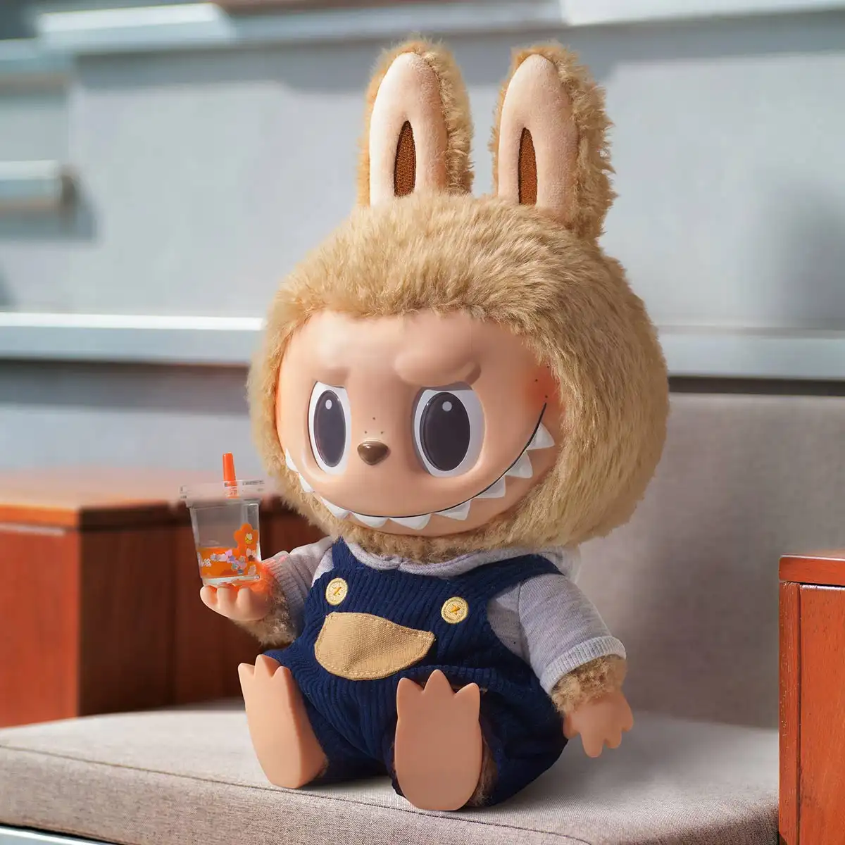 LABUBU - "Chillax, Compa" Figura de Peluche
