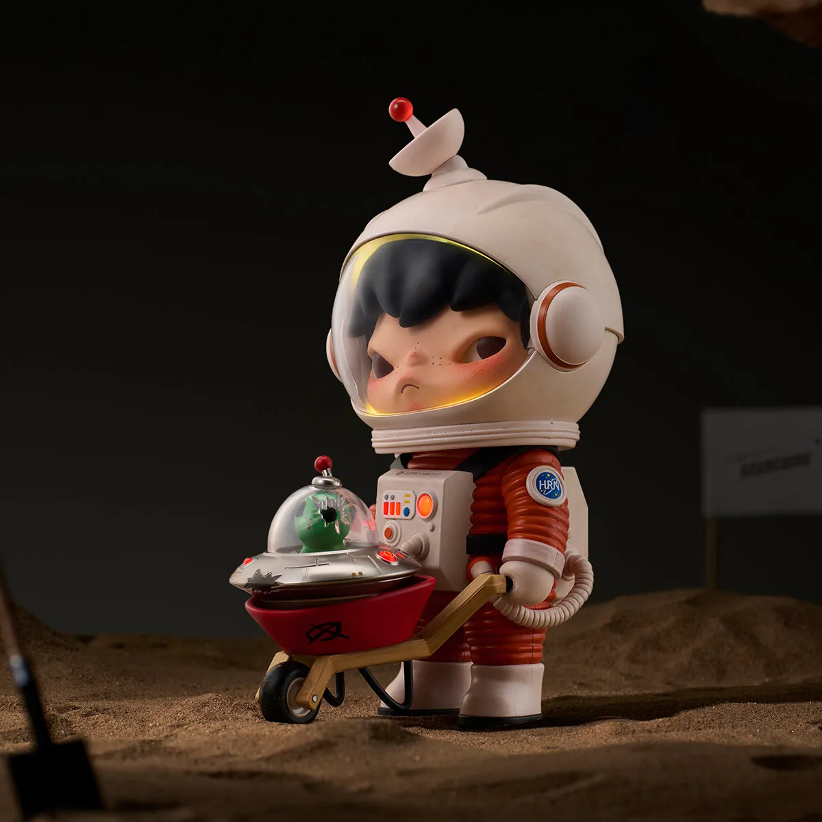 Hirono – Figura “En Busca de Alienígenas”