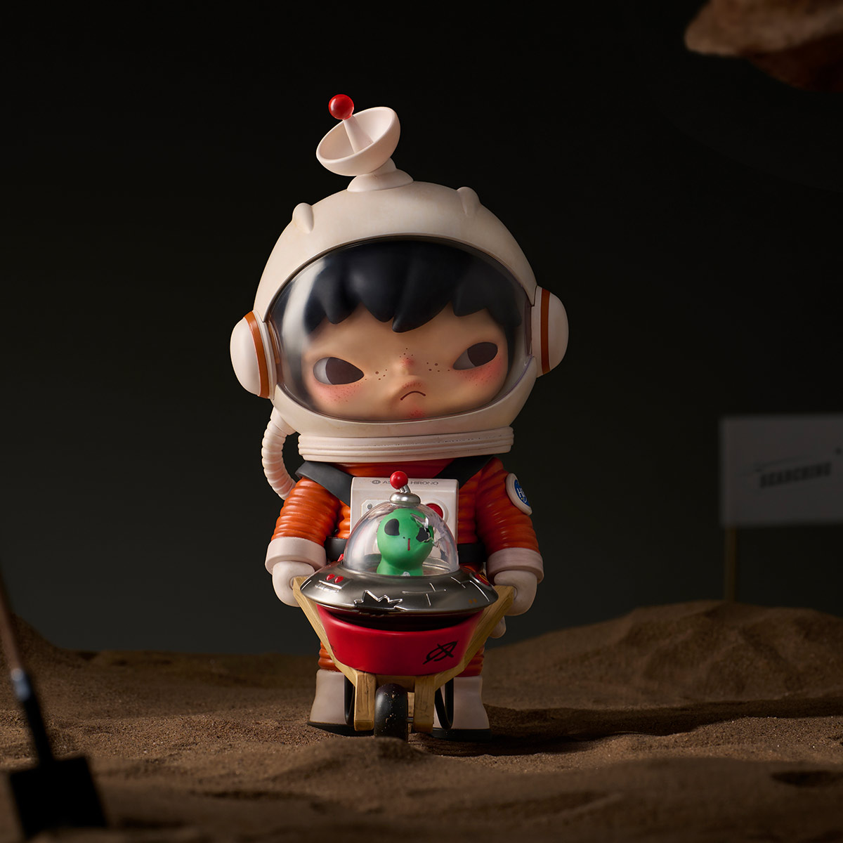 その他 Hirono Search for Aliens Hirono Searching for Aliens Figurine - 寻找外星人 – Art Toy