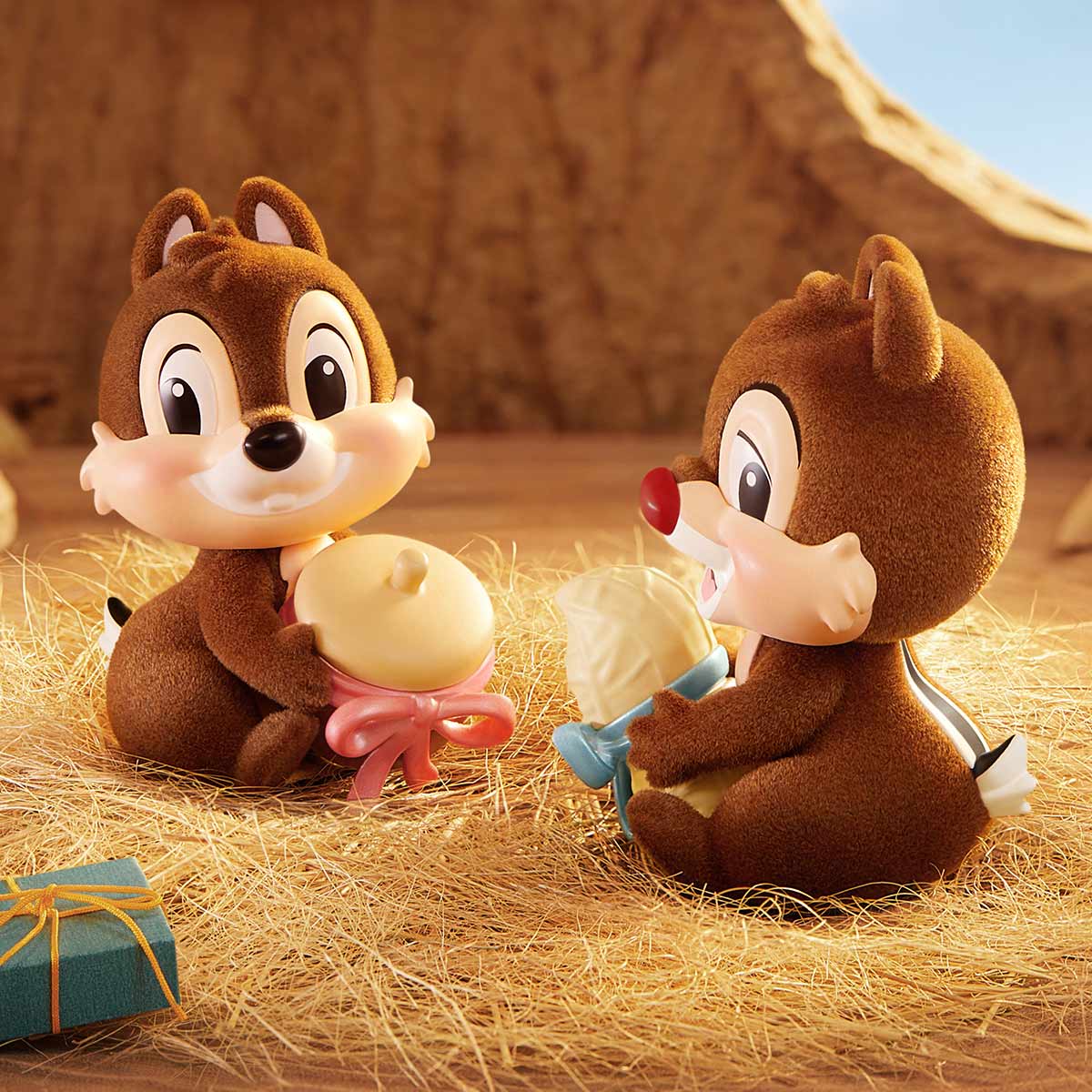 Disney Chip 'n' Dale Fun-loving Brothers Series Figures