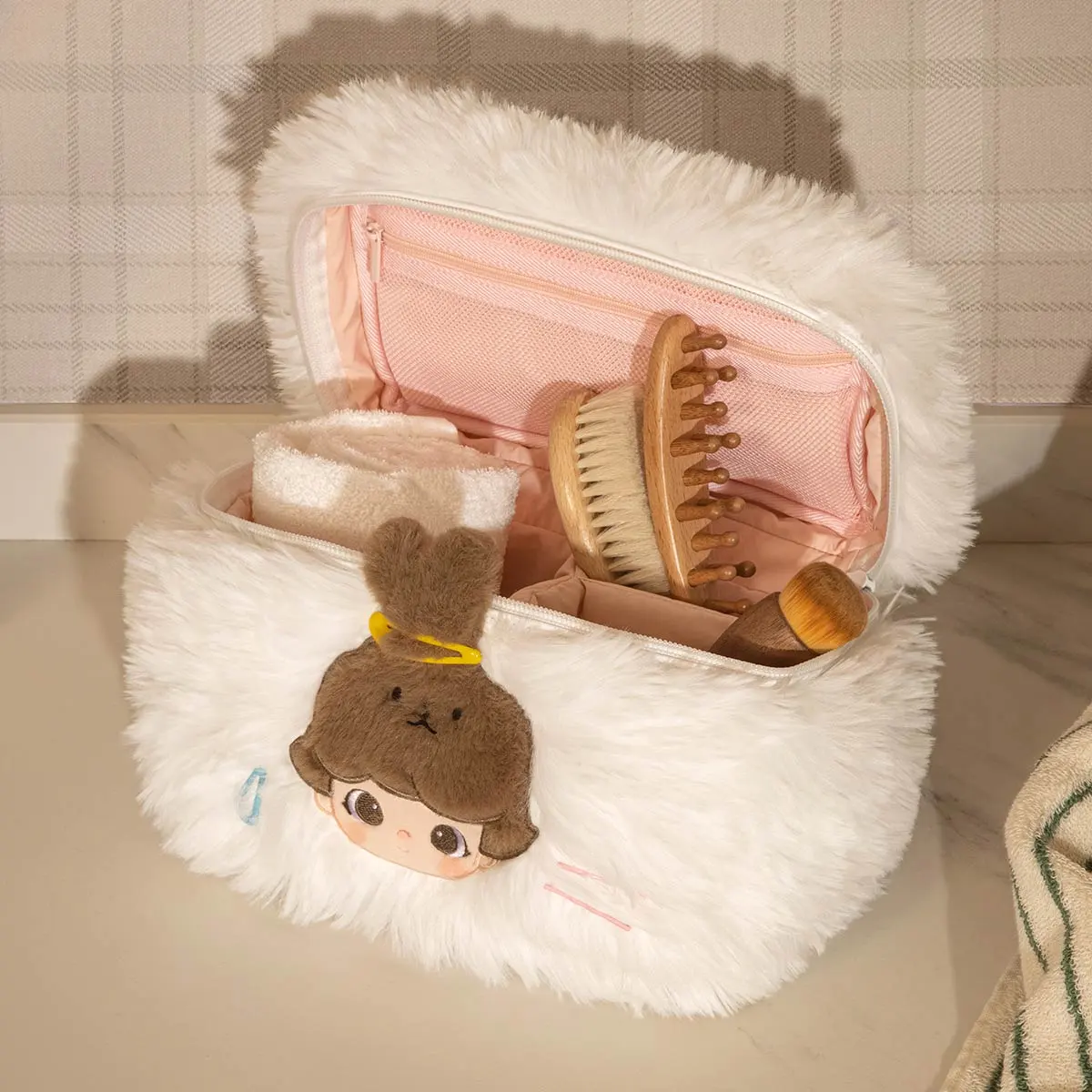 DIMOO – colección“El Día Perdido” Bolsa de Maquillaje