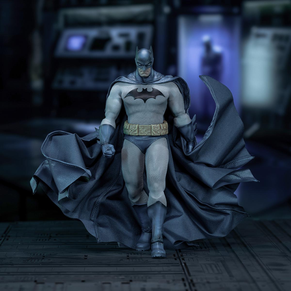 POP MART DC BATMAN HUSH アクションフィギュア DC Batman Hush Collectible Action Figure - POP MART (Canada)