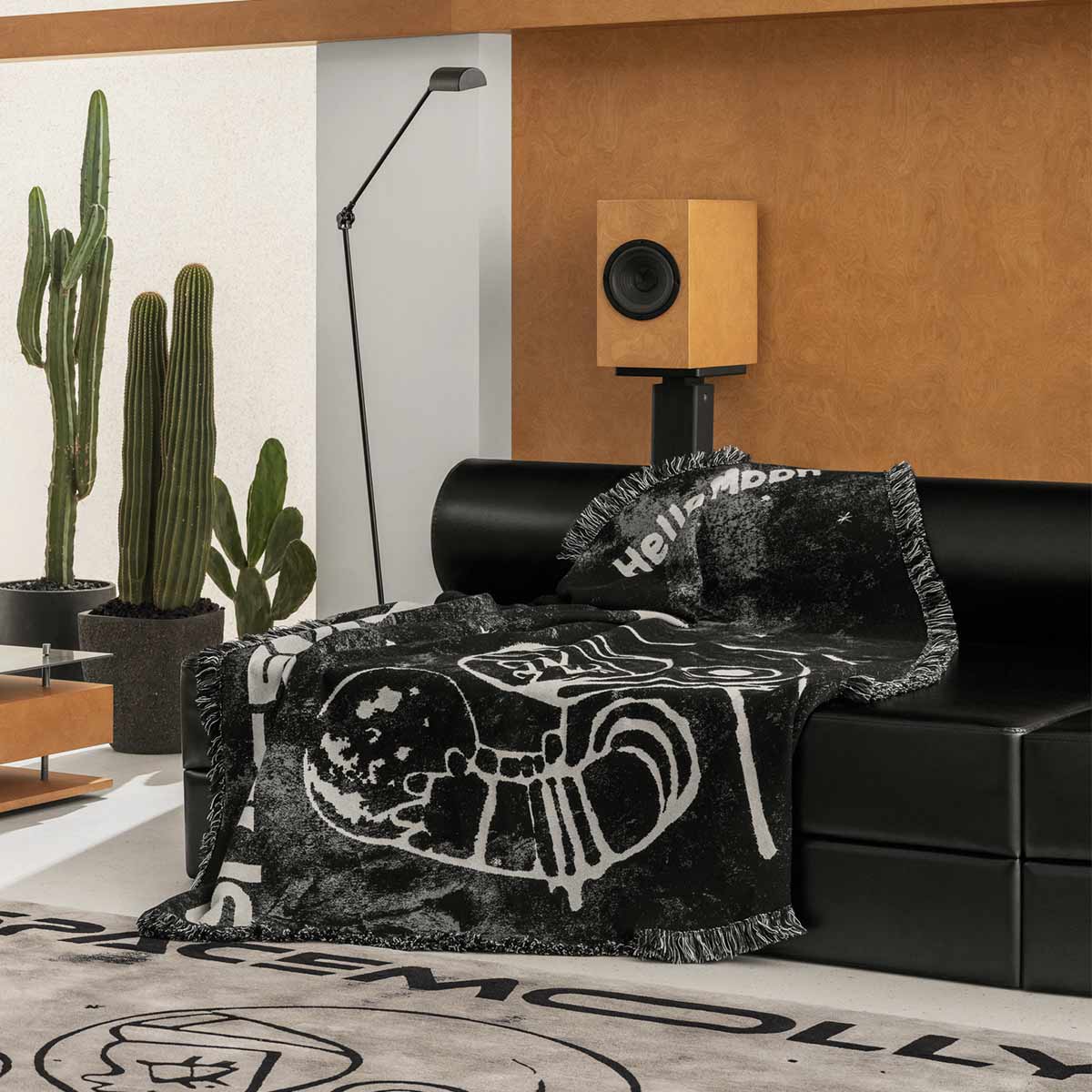 MEGA SPACE MOLLY Hello, Moon Blanket