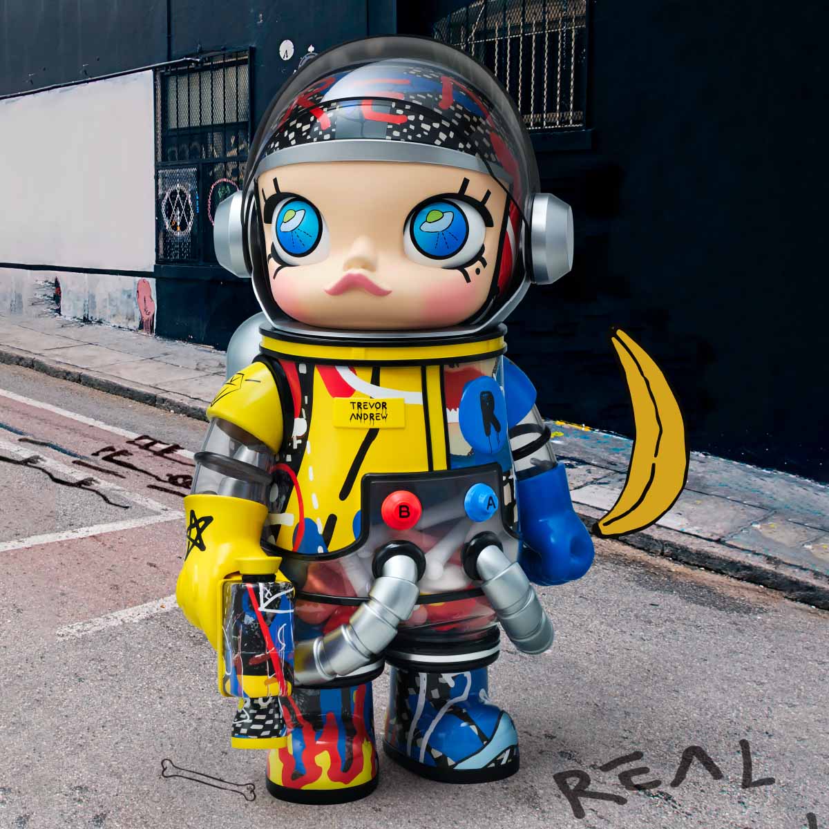 MEGA SPACE MOLLY 1000% Trevor Andrew - Mega 1000% - POP MART